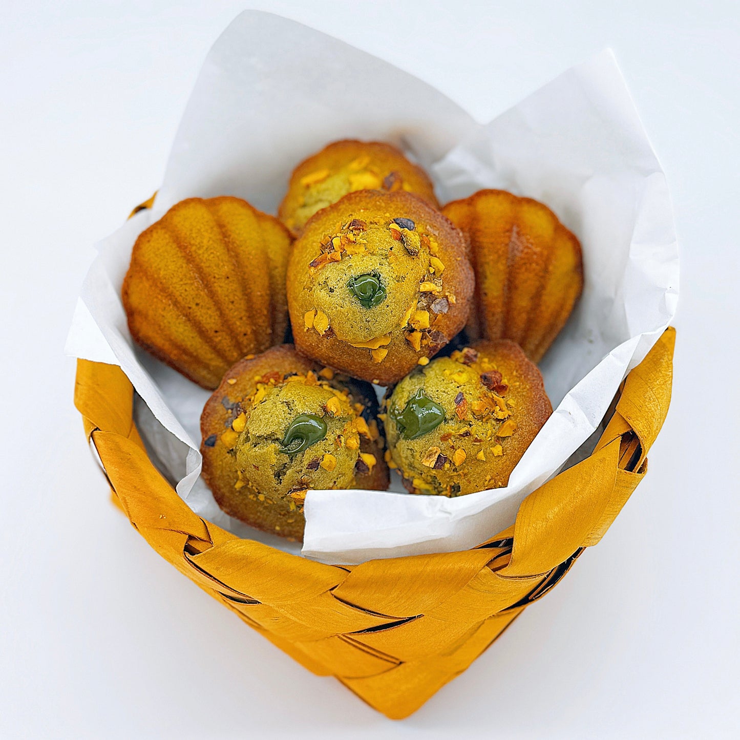 AW Patisserie 手製開心果瑪德蓮