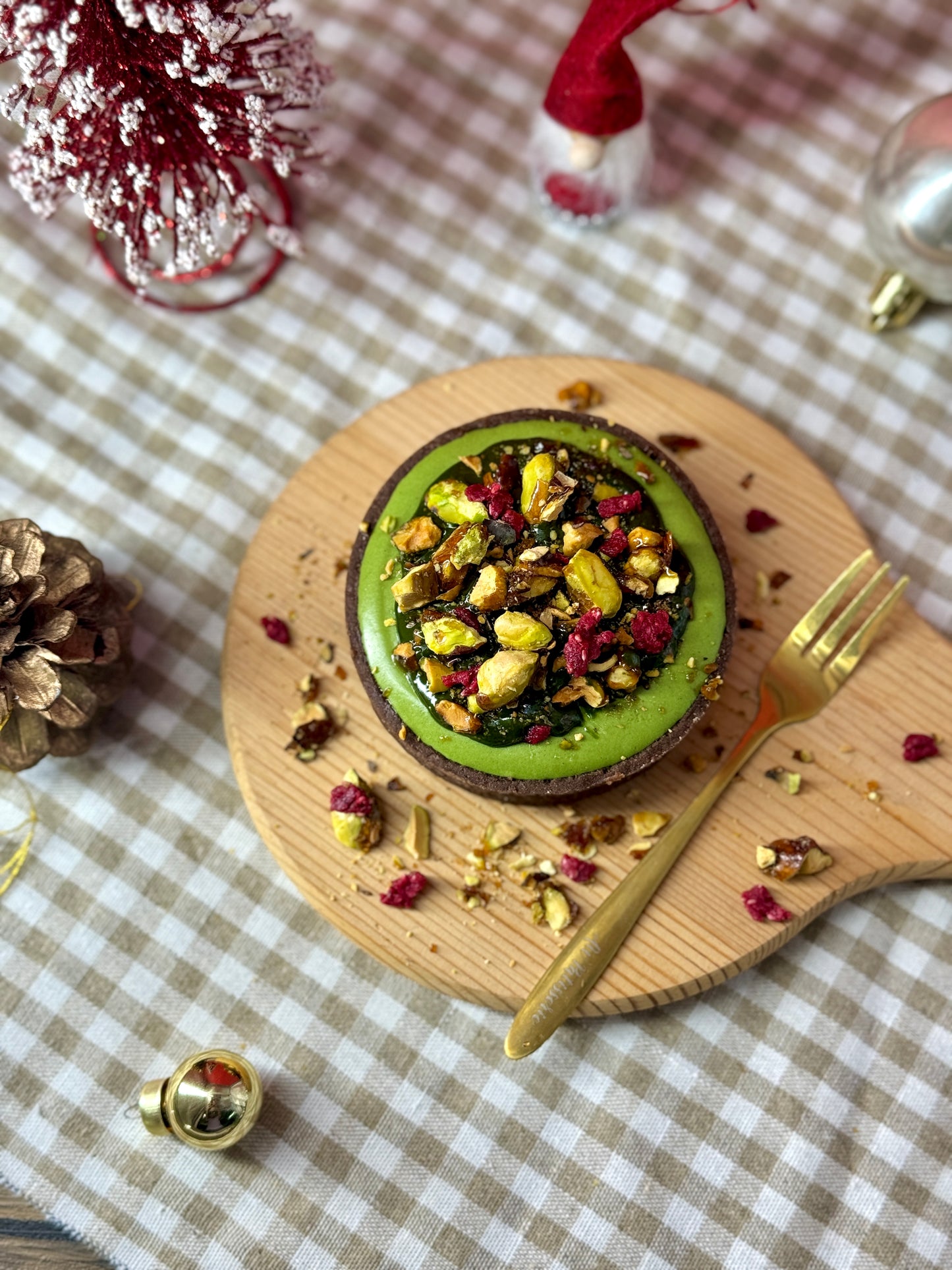 [聖誕限定]三重開心果士多啤梨芝士撻Tart | AW Patisserie人氣法式甜品 | 濃香開心果 x 酸甜士多啤梨