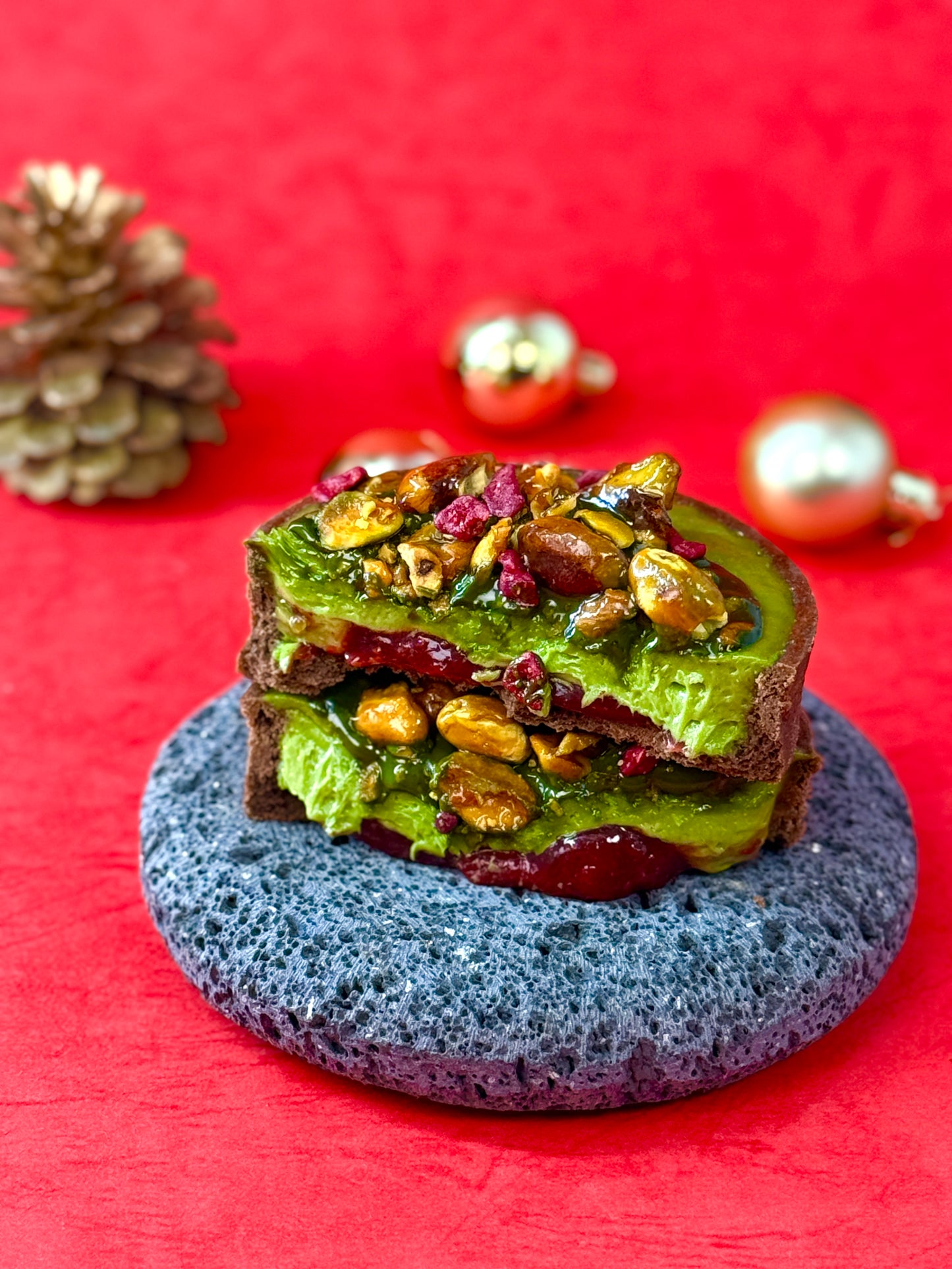 AW Patisserie 三重開心果士多啤梨芝士撻