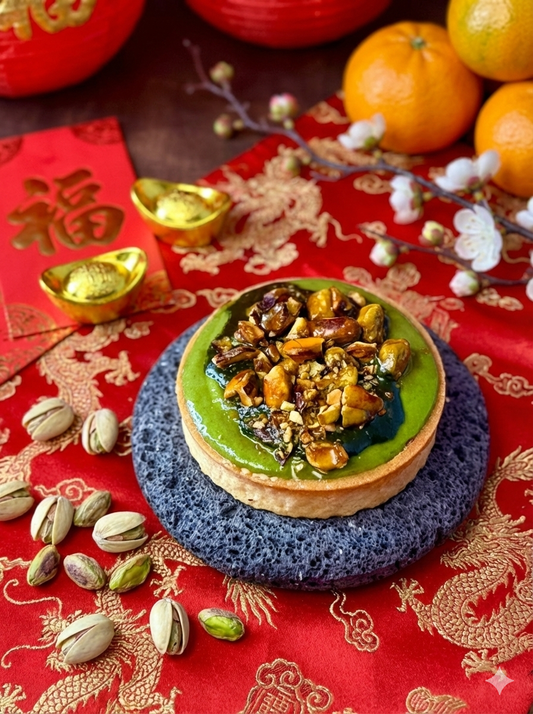 Extra-Rich Pistachio Mochi Cheese Tart | A popular choice with a chewy texture